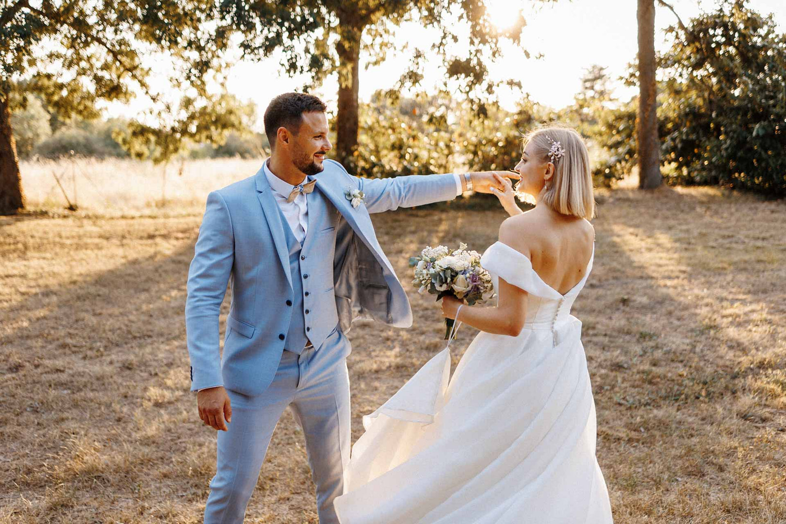 Photo mariage durant la golden hour, au domaine de Lalanne